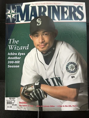 August 2004 Seattle Mariners Magazine  Ichiro Suzuki, Bret Boone, Edgar Martinez - Image 1 of 4