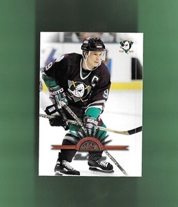 1997-98 Leaf Card # 6 PAUL KARIYA ANAHEIM MIGHTY DUCKS EXCEPTIONAL!