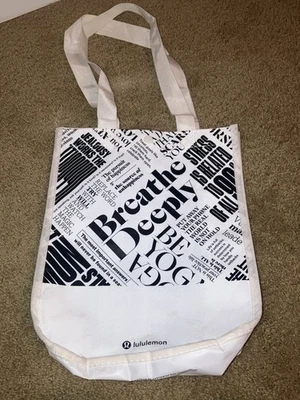 Bolso de Mano Pequeño Reutilizable Lululemon Blanco Yoga “Respira Profundamente” Foto 1 de 3