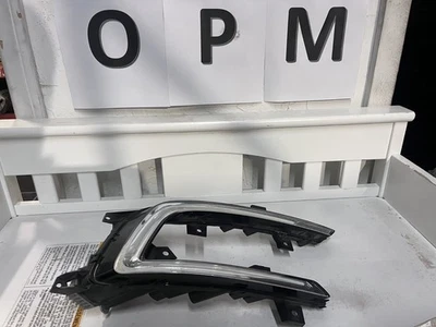 2020 Volkswagen E-Golf Left Side Fog Light (Driver Side) - Image 1 of 4