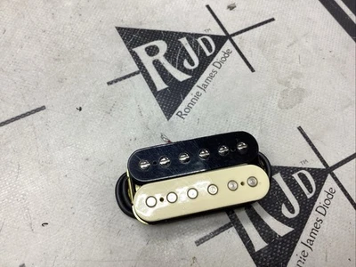 Pastilla de guitarra Humbucker EVH Logo Neck Zebra Foto 1 de 3