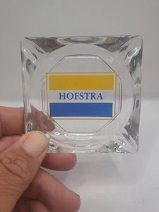 Vintage Hofstra Universität Aschenbecher 3,5 quadratisch kostenloser Versand - Bild 1 von 2