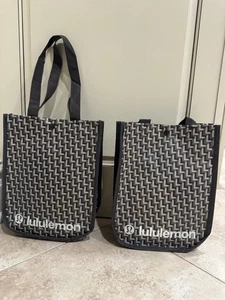 Borsa Shopping Lululemon Riutilizzabile Small - Edizione Vacanze 2025 (Nuova) Lotto di 2 - Foto 1 di 5