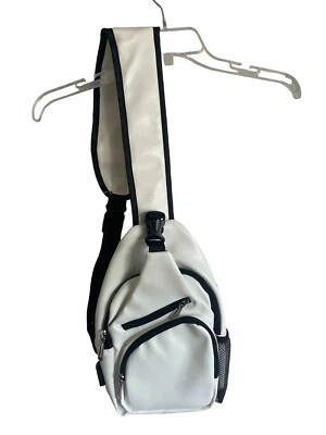 Hombres Mujeres Bolso Bandolera Pecho Riñoneras Bandolera Viaje Deportes Hombro Blanco Foto 1 de 4
