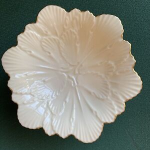 Lenox Small Pedestal Ivory Candy Dish with 24K Gold Trim