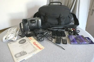 Videocamera videocamera Sharp Hi8 Viewcam Hi-Fi 30X zoom VL-H520U con pacchetto di custodia - Foto 1 di 12
