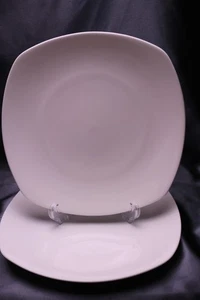 Tabletops Unlimited Studio Tu 2 QUATTRO White Bone Dinner Plates  Square 10.4 " - Picture 1 of 4