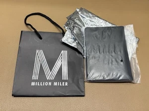 DELTA AIR LINES Skymiles 1 MILLION MILER Passport Credit Card Wallet - Bild 1 von 6