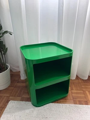 Unidades cuadradas verdes vintage Kartell Componibili de Ana Castelli Ferrieri Foto 1 de 4