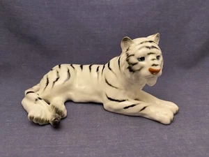 Gato tigre de Bengala blanco cerámica vintage hecho en Japón a rayas años 50? 6 1/2" - Imagen 1 de 9