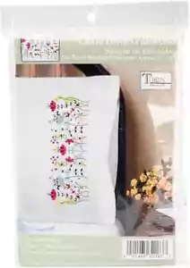 Tobin gestempelt für Stickerei Kissenbezug Paar 20"X30" - Katzen in Blumen T232183 - Bild 1 von 3