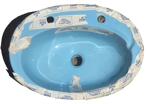 Lavabo de tocador Trent Lagoon 535 mm x 380 mm 2º insertado en azul cielo - Imagen 1 de 2