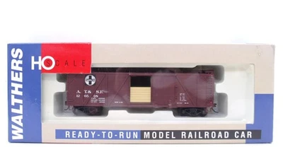 Walthers RTR 1:87 HO Santa Fe AT&SF 40' Wood Freight Train Box Car w/Grain Doors - Image 1 of 4