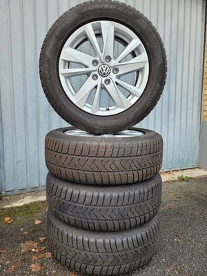 VW Touran II original 16 Zoll Alufelgen Karlstad mit Winterreifen 205/60R16 96H - Bild 1 von 4
