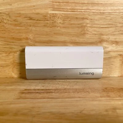Lumsing LUM-008-02 White & Silver 13000mAh Dual USB-Ports Portable Power Bank - Image 1 of 3