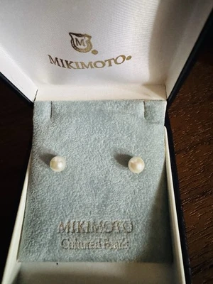 MIKIMOTO 18CT GOLD EARRINGS 6 Mm Cultured Pearl Studs Vintage In Original Box - Image 1 of 4