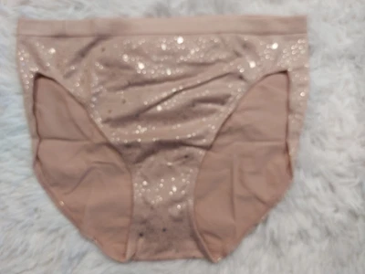 NWT VICTORIA SECRET  Seamless Seamless Hearts Bikini Panty Size Large (J) - Image 1 of 2