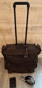 Tumi Alpha 2 Wheeled 21” Rolling Garment Carry On Travel Luggage Bag 21”x10”x19 - Picture 1 of 18