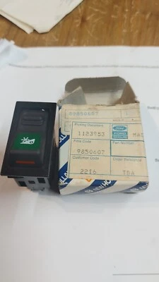 new holland toggle switch 9850607 - Image 1 of 4