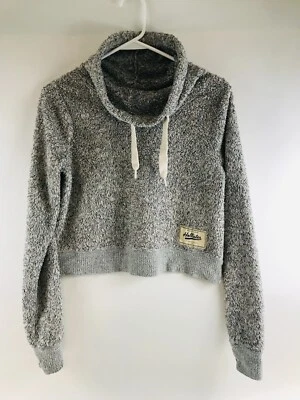 Sudadera con Capucha Hollister, Para Mujer Talla XS, Gris, Piel Sintética, Pullover, Recortada, Cuello Capucha Foto 1 de 4