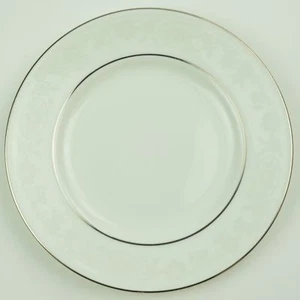Wedgwood China St. Moritz Pattern Bread Plate Bone China Dinnerware Tableware - Picture 1 of 3