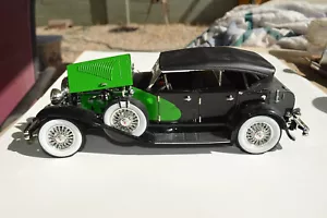 1934 DUESENBERG MODEL J BLACK & GREEN 1/18 DIECAST MODEL SIGNATURE MODELS - Picture 1 of 7