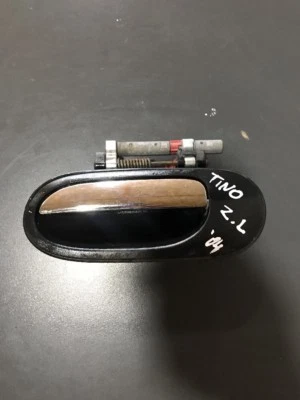 Nissan Almera Tino 2004 Anno Posteriore SX Portiera Esterno Manico Nero Cromata Foto 1 de 4