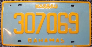NASSAU, BAHAMAS Expired 1997 Series License Plate - 307069 - Picture 1 of 2
