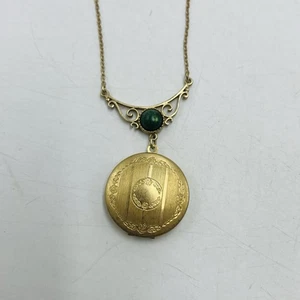 Vintage Sarah Coventry 1976 Memories Locket Green Cabochon Gold Tone Necklace - Picture 1 of 4
