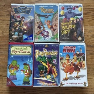 Lot 6 VHS Family Franklin Christmas Page master Chicken Run Ballon Farm Treasure - Picture 1 of 14