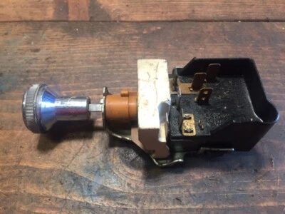 Interruptor de faros para camioneta Chevrolet 1967-1972 OEM original Chevy 1969 1971 Foto 1 de 2