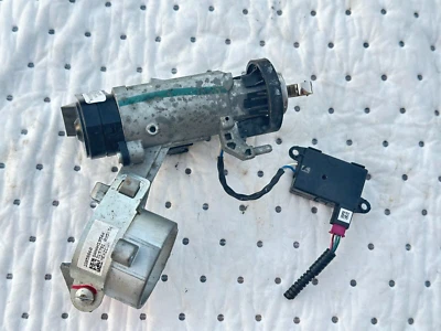 Chevrolet Equinox 2010-2016 interruptor de encendido bloqueo con llave e inmovilizador OEM 1350428 Foto 1 de 4