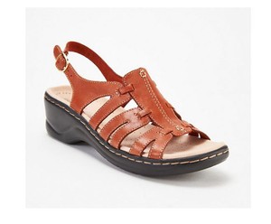 clarks extra wide sandals