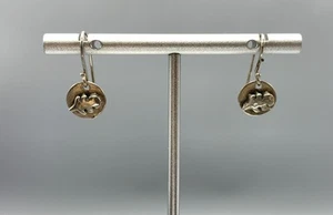 Petite Sterling Silver Leaf Drop Earrings - Imagen 1 de 6