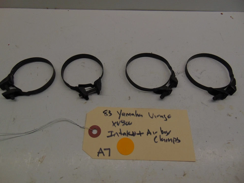 Yamaha Virago XV500 1983 caja de aire y abrazaderas de admisión de carburador Foto 1 de 1