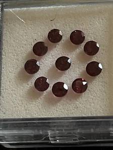 A 1.55ct Box of 10 Rajasthan Garnets 3 x 3mm Round Brilliant Cut (N) - Picture 1 of 1