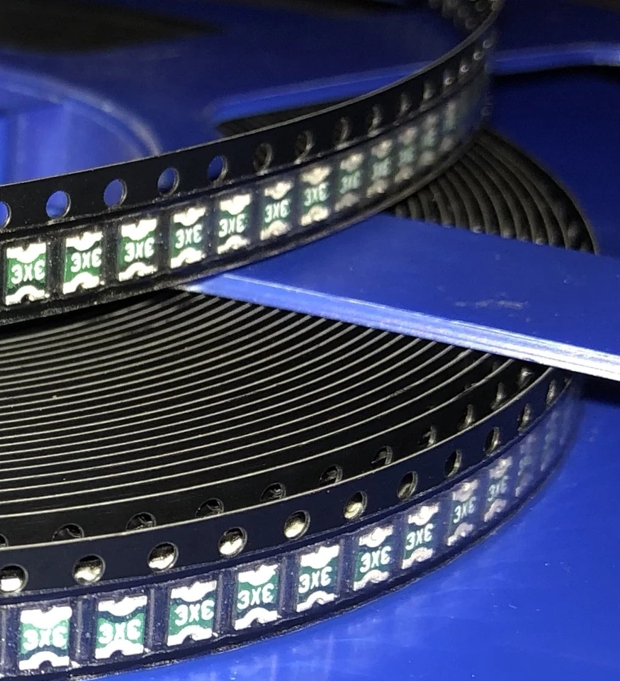 Raychem MICROSMD035-2 PTC REINICIO FUSIBLE 6V 350MA 1210 **NUEVO** Cantidad 10 Foto 1 de 1