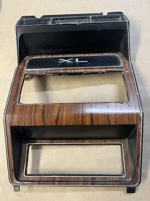 Ford Bronco Truck XL 1980-1986 radio tablero bisel 80-86 OEM palo de rosa grano de madera Foto 1 de 4