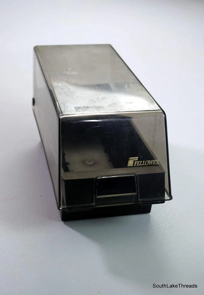 老式 Fellowes 塑料 3.5 英寸软盘存储盒 — 第 1/4 张图片