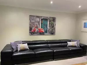 Leather Lounge - Picture 1 of 6