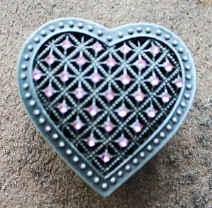 Silver heart shaped jewlery box with emeralds - Picture 1 of 6