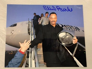 Ellis Burks signed baseball photo. Holding 2004 World Series trophy. - Picture 1 of 2