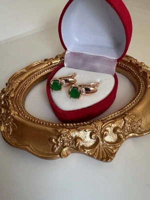 Wunderschöne 585rg Gestempelte Ohrringe, Smaragd, Rolled, 3 Gramm, Neu - Bild 1 von 4