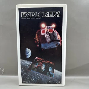 EXPLORERS VHS 1985 Ethan Hawke, River Phoenix First Print Paramount Clamshell - Foto 1 di 5
