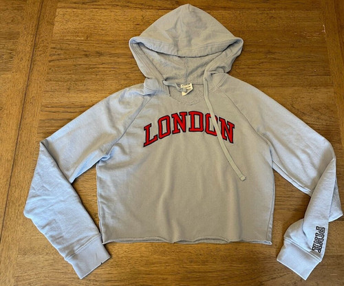 UNDERCOVER Felpa con cappuccio ROSA Victoria’s Secret blu logo Londra PICCOLA cropped VS