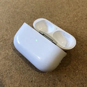 Étui de charge MagSafe authentique Apple AirPods Pro 2 2e génération (USB-C) A2968 - Photo 1 sur 9