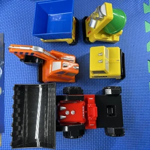 MAGNETIC BUILD-A-TRUCK! BEST HOLIDAY GIFT BY Popular Playthings - Picture 1 of 7