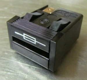 Nuevo Stock Antiguo Belling Lee L2088 Montaje en Panel Fusible / Portafusibles 20mm - Imagen 1 de 5