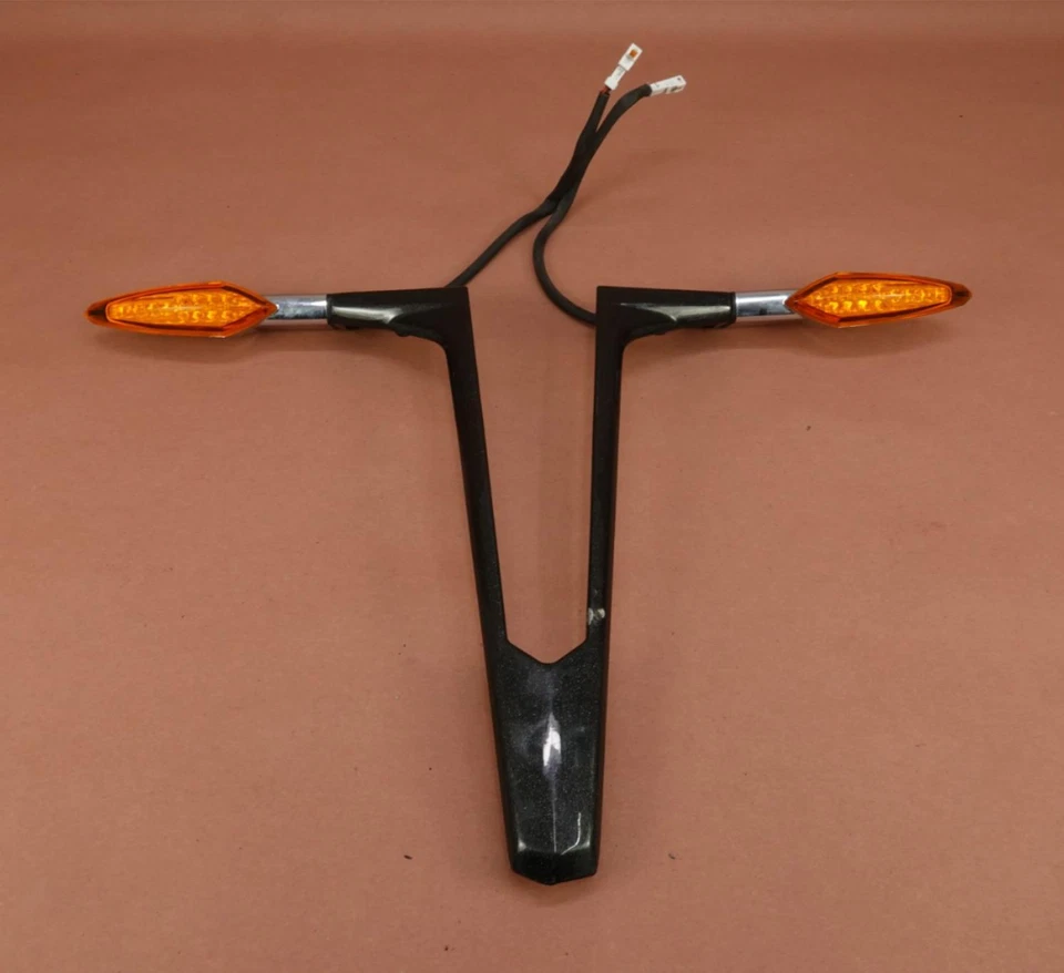 Soporte de montaje de lámpara de luz de señal de giro trasera Victory MAGNUM 2016-2017 Foto 1 de 4