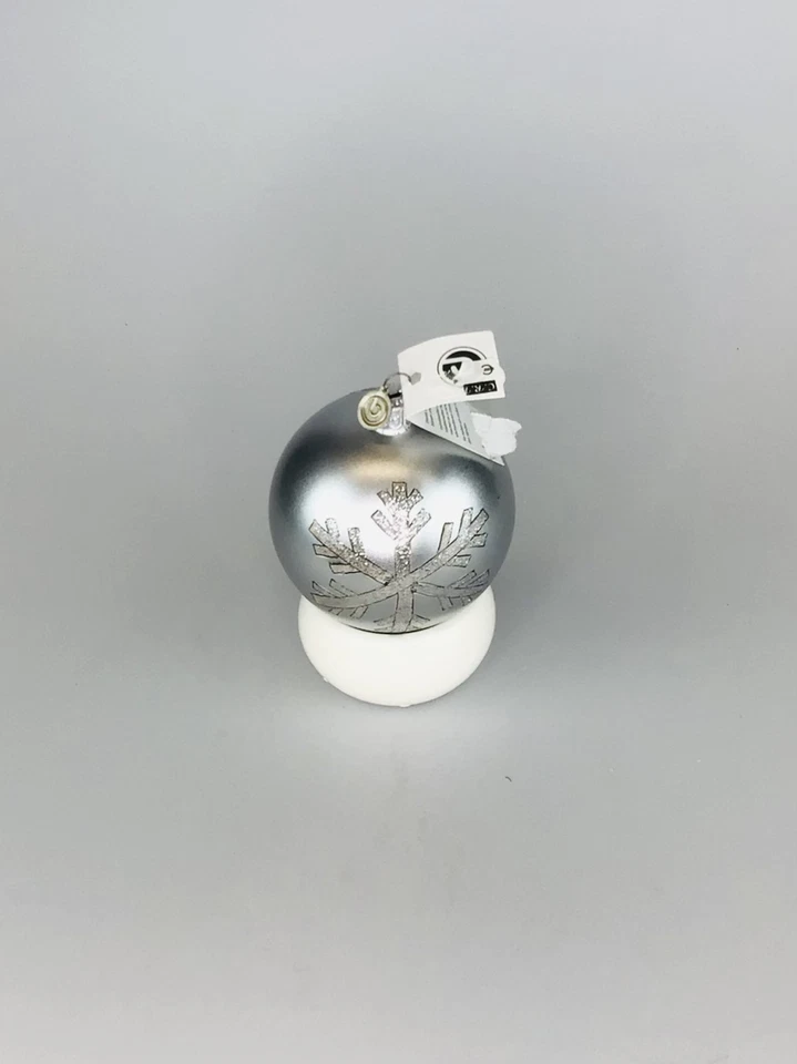 Kaheku Baumkugel Bosco silber glänzend 8 Ø 560276097 - Bild 1 von 1